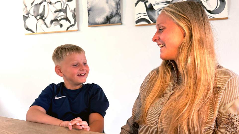 Maiken Og Soen Ved Bordet Vinder Af 50 Tusind I Lotteriet