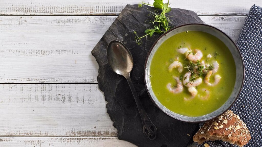 Ærtesuppe med rejer