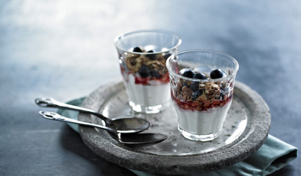 Skyr med bærcrunch