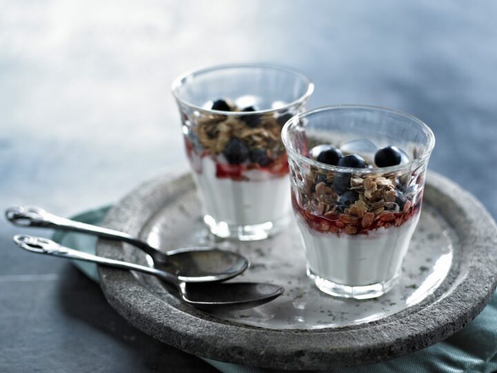 Skyr med bærcrunch